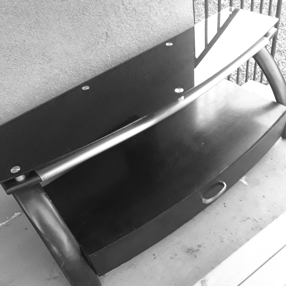 Entertainment center